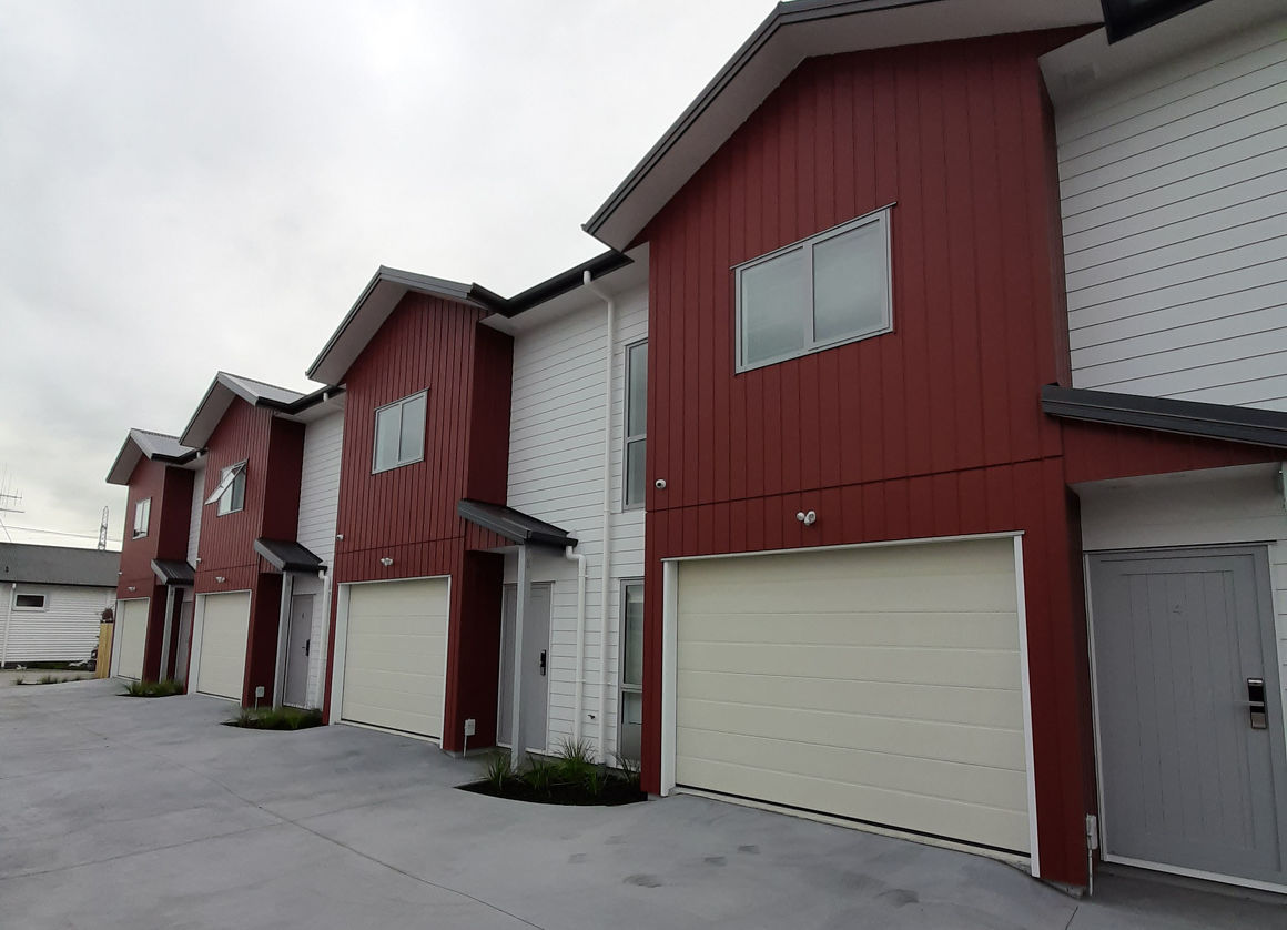 1 Rib Embossed Titania