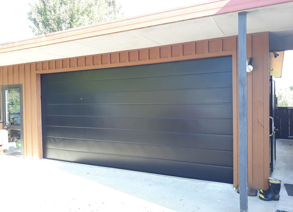 1 Rib Embossed Ebony